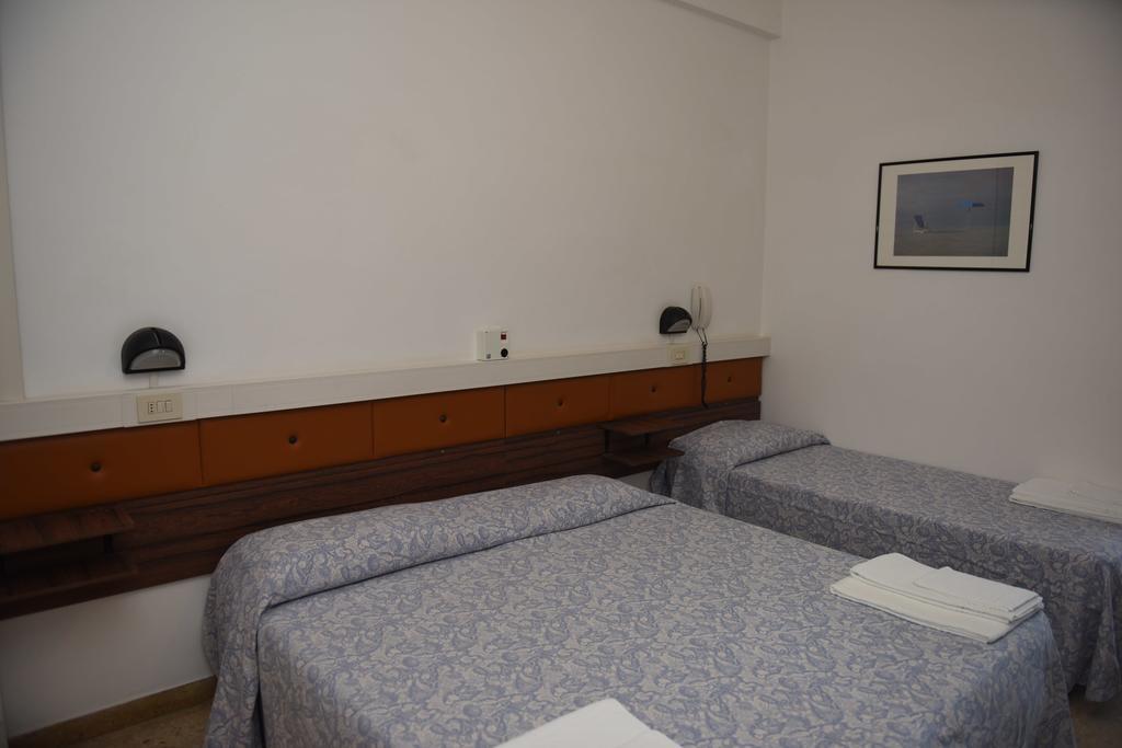 Rivazzurra Hotel ペザロ 部屋 写真